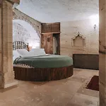 Hotel Sora Cave *