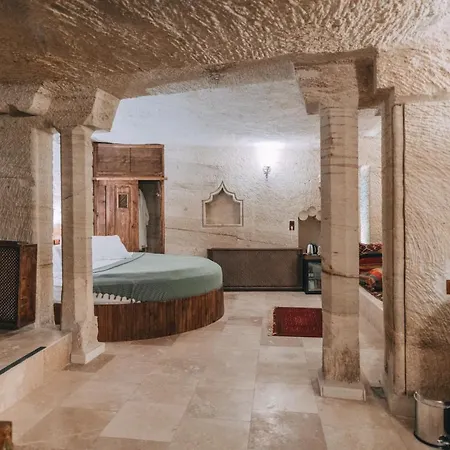 Sora Cave Hotel *