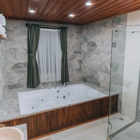 Hotel Sora Cave *